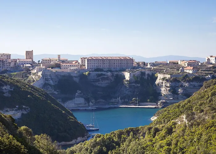 卡拉迪格雷科酒店 酒店