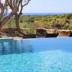 Cala Di Greco Hotel 4*