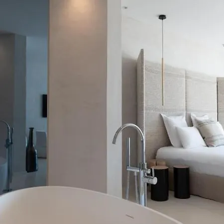 Отель Cala Di Greco 4*