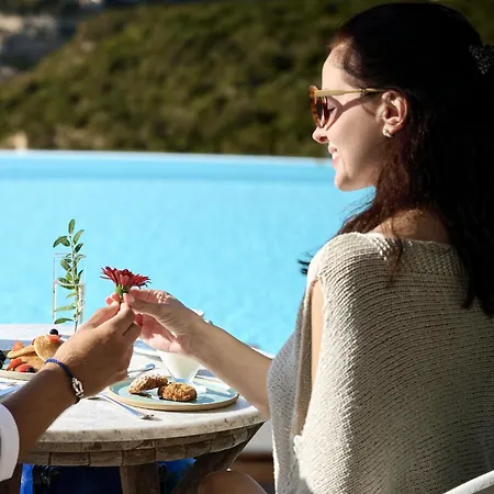 Cala Di Greco 4*
