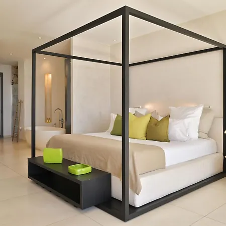 Hotell Cala Di Greco 4*