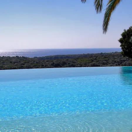 Hotell Cala Di Greco 4*