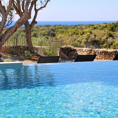 Cala Di Greco Hotell 4*