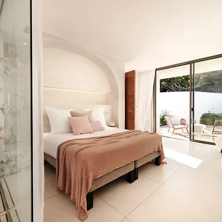 Cala Di Greco Hotell 4*