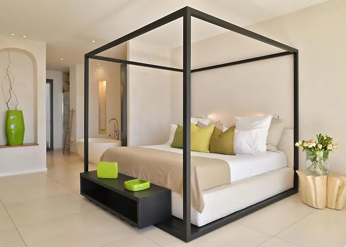 Hotell Cala Di Greco 4*
