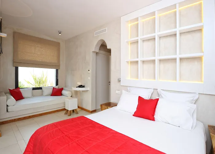 Cala Di Greco Hotell 4*